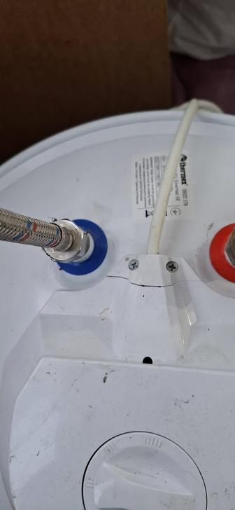 Продам аристон водонагреватель