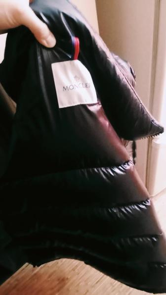 Продам куртку бренд Moncler