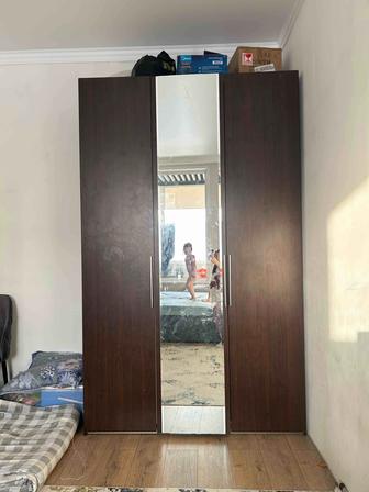 Продам б/у шкаф