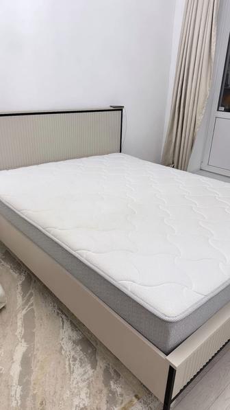 Кровать с ортопедическим матрасом