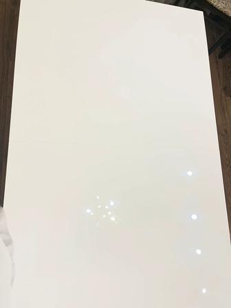 Стол обеденный