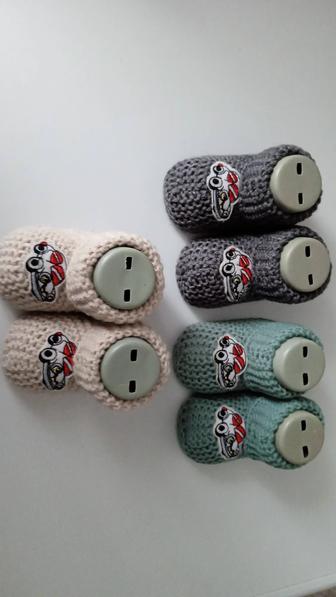 Продам новые вязаные носки для малышей