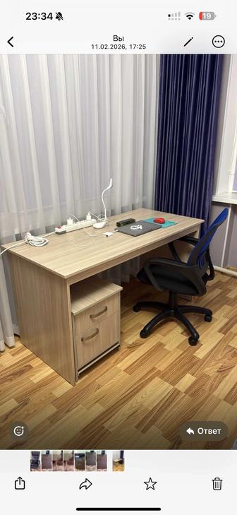 Письменный стол с креслой