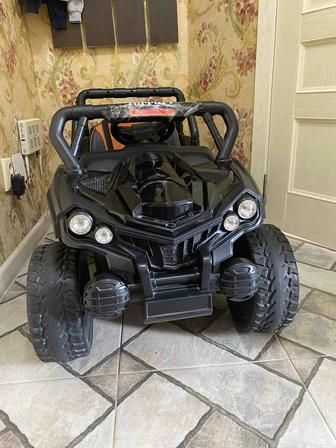 продается электромобиль детский