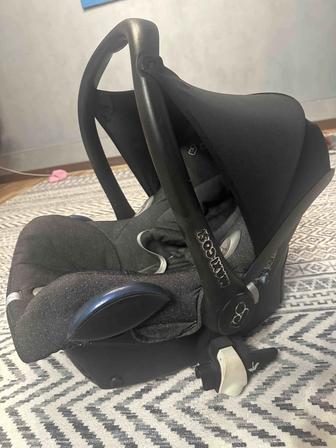Автокресло MaxiCosi cabriofix