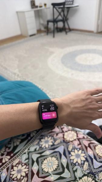 Часы Apple Watch 10