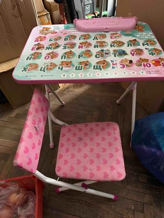 Стол и стульчик для девочки