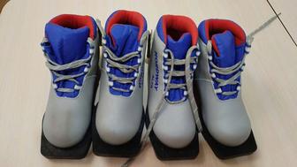 Продам лыжные ботинки