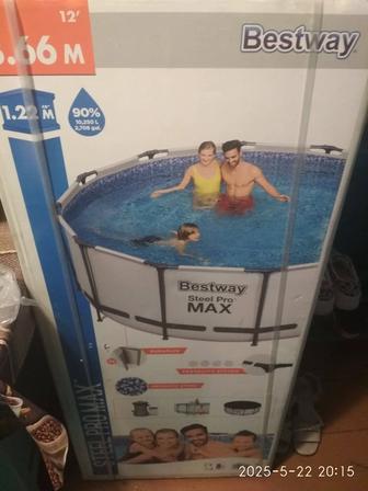 Продам недорого,новый(в упаковке) каркасный с усилительной полосой бассейн.