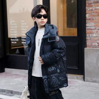 Продам куртку детскую