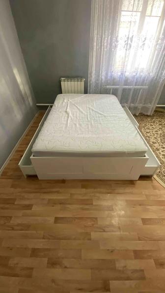 Продам двуспальную кровать