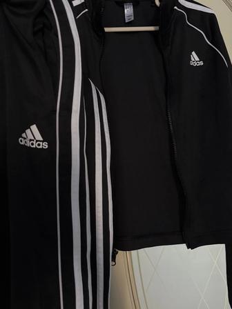 Спортивный костюм Adidas женский оригинал.