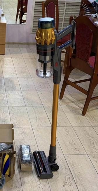 Продам пылесос Дайсон.