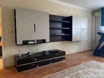 Продам тумбу под телевизор