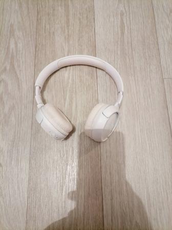 Продаю наушники jbl 520 bt