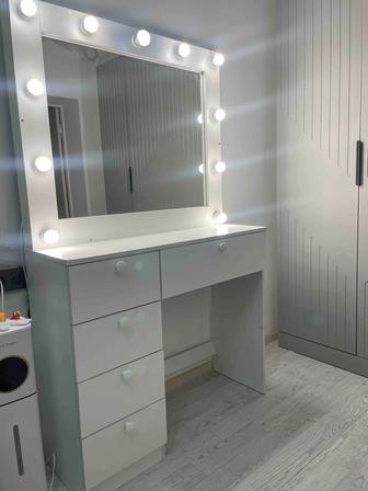 Стол визажиста/туалетный стол/косметический стол/комод