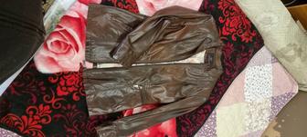 Кожаная куртка женская