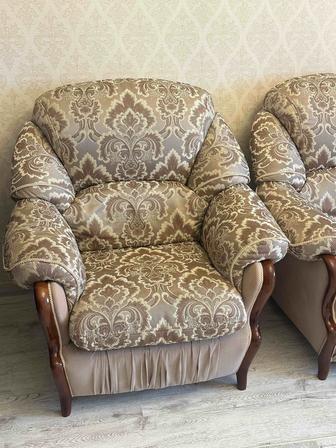 Диван с креслами