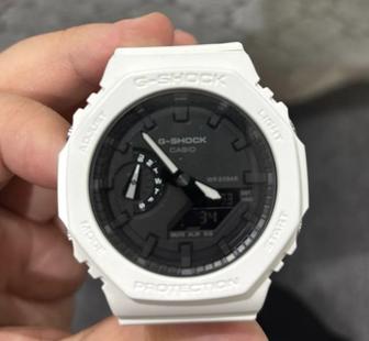 Продам новые Casio G-Shock GA-2100 (белые)