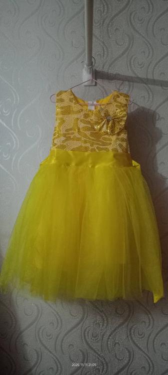 Продам детское платье