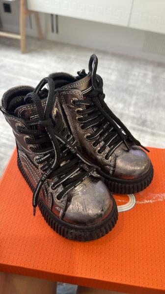 Ботинки детские