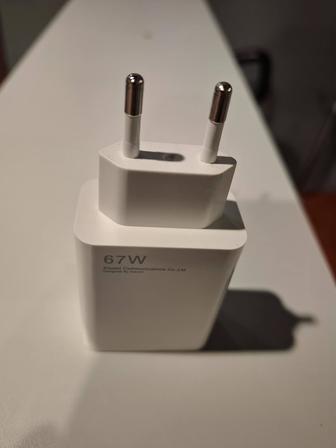 Новый адаптер питания на 67W