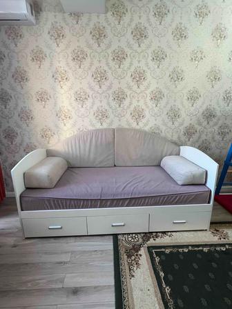Продам кровать