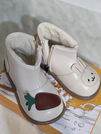 Ботинки для девочки