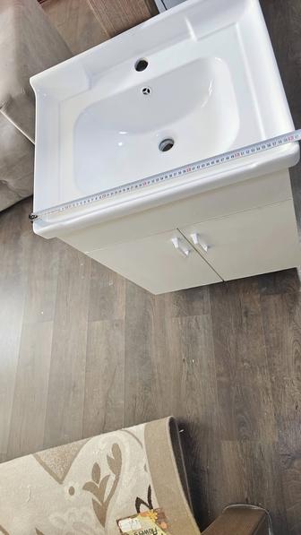 Продам умывальник в ванную с тумбой