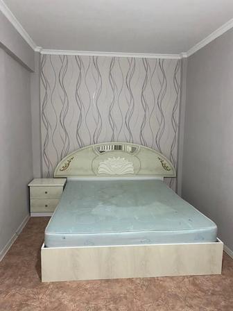 Продам спальный гарнитур