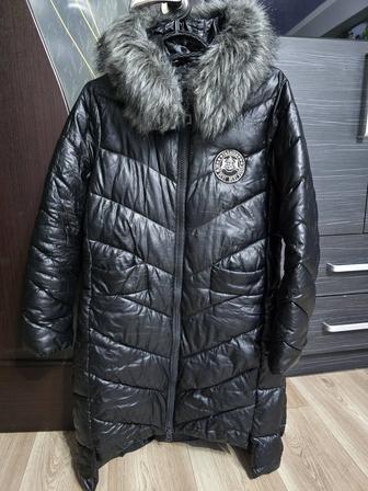 Продам женскую куртку 40-44 р-р