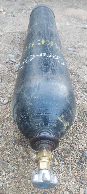 Продам кислородный баллон 40 л. с пищевым углекислым газом