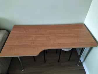 Письменный стол