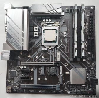 Материнская плата