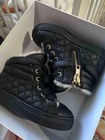 Детские зимние сапоги