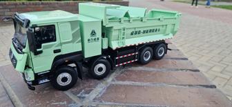 Коллекционное Машина самосвал масштаб 1/24 SinoTruk Chengdu V7-X EV