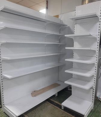 торговые стеллажи, предназначенные для выкладки и хранения товаров
