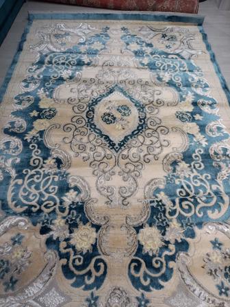 2 ковра . Один новый второй бу.