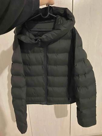 Продам куртку под Zara.