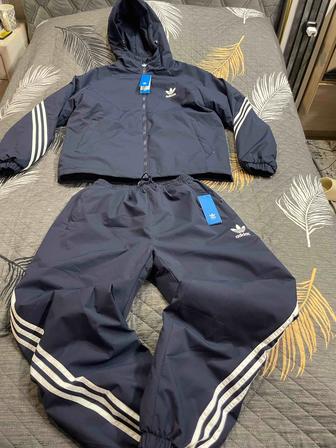 Костюм спортивный