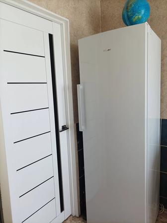 Продам морозильник Атлант М-7606