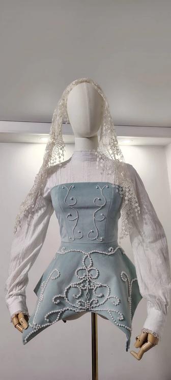 Корсет с баской в нежном мятном цвете