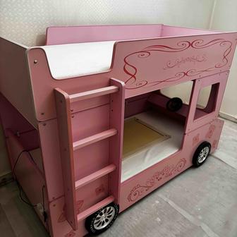 Продам детскую кроватку