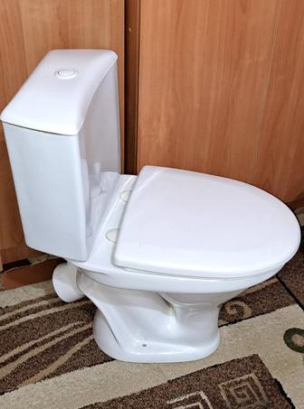 Унитазы в сборе в отличном состоянии б/у