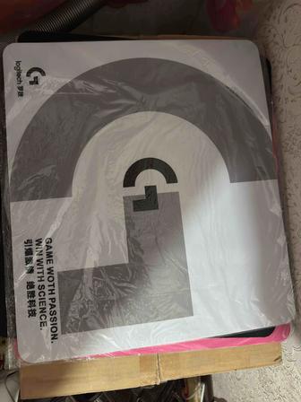 Продам новые игровые коврики Logitech