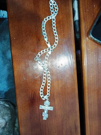 Продам серебряную цепочку