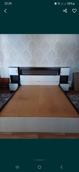Кровать