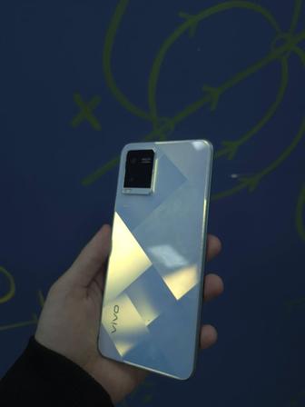 смартфон VIVO Y21