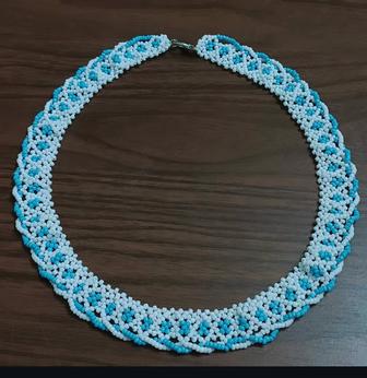 Колье из бисера