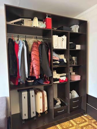 Шкаф большой